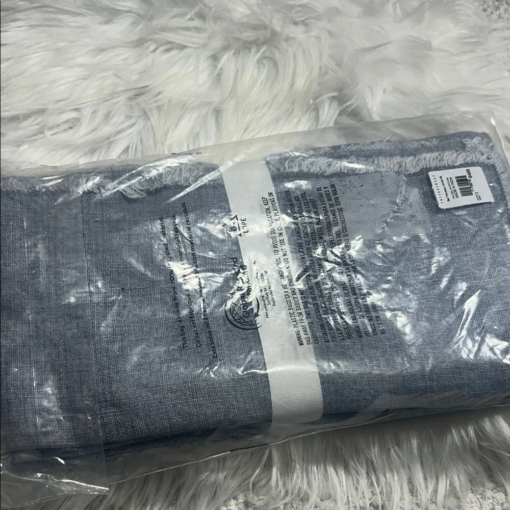Pottery Barn Frayed Linen Napkins Gray Set of 4 22x22 NWT Table Linens